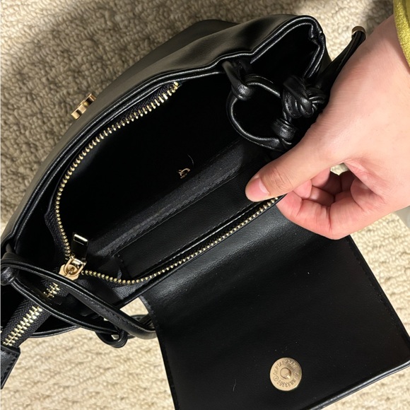 4 bags in 1 bundle!!! - Picture 5 of 10